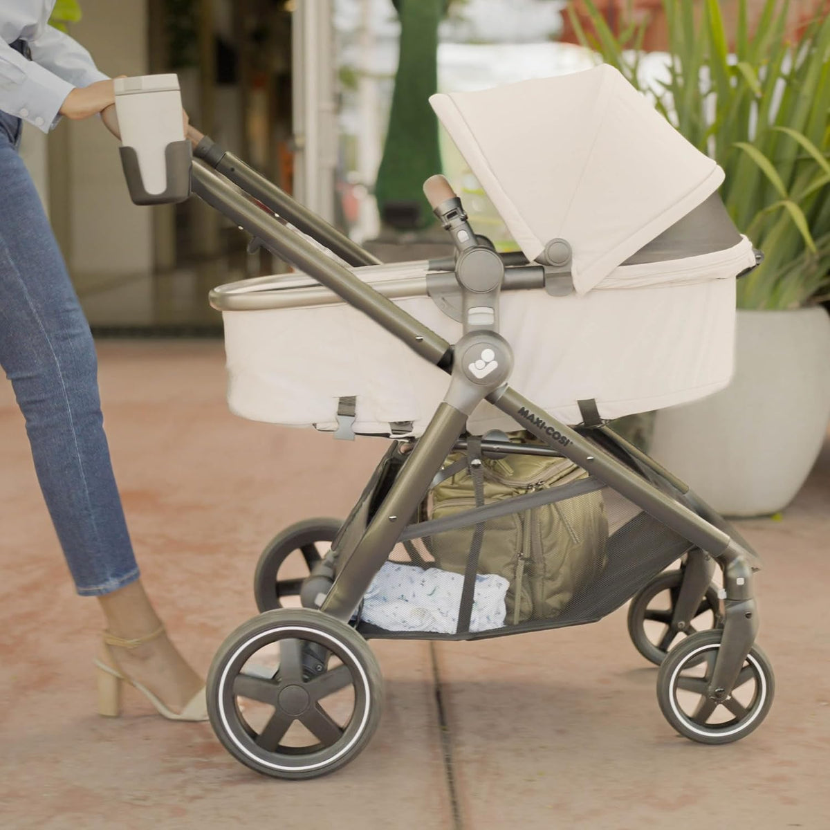 Maxi-Cosi Zelia 2 Luxe 5-in-1 Modular Travel System, New Hope Tan
