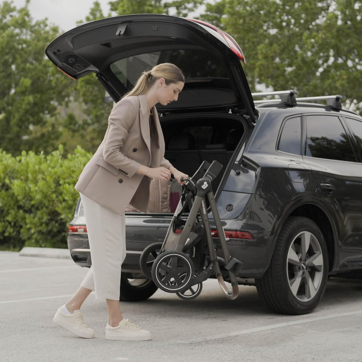 Maxi-Cosi Zelia 2 Luxe 5-in-1 Modular Travel System, New Hope Tan